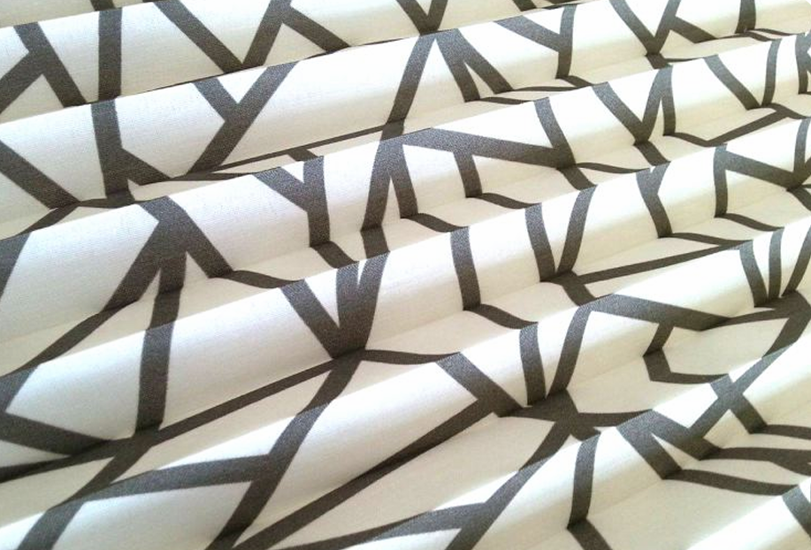 Deep Grey On White - 22